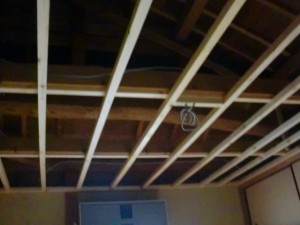 洋室天井復旧