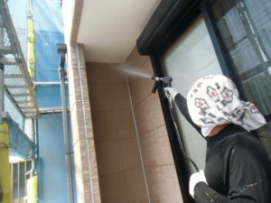 外壁塗装での水洗い（高圧洗浄の）処理　岸和田市加守町
