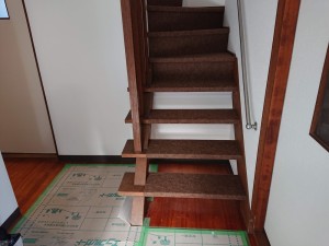 階段のカーペット張替え完了
