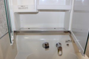 岸和田市の洗面台の水切り棚