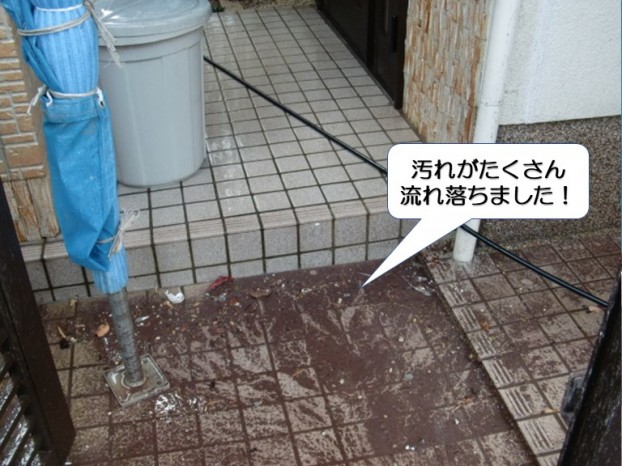 和泉市の屋根や外壁の汚れが落ちました