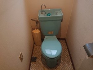 貝塚市の入替前のトイレ