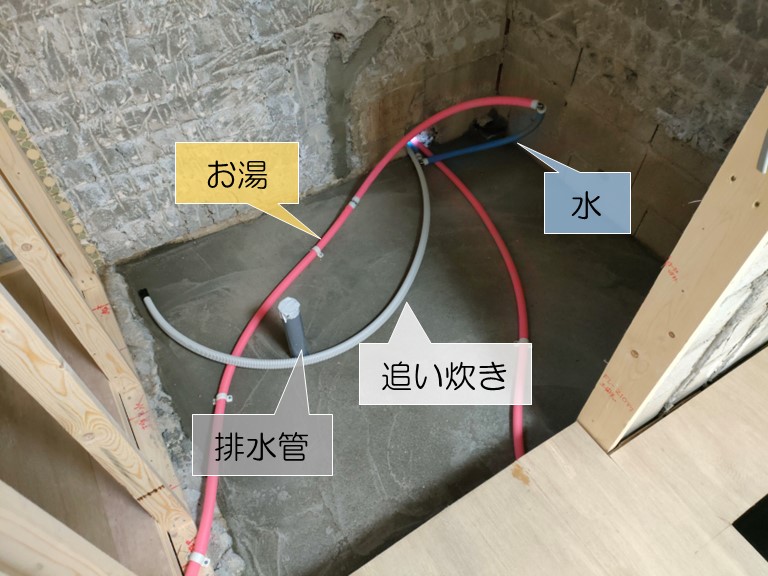 岸和田市のユニットバスの配管