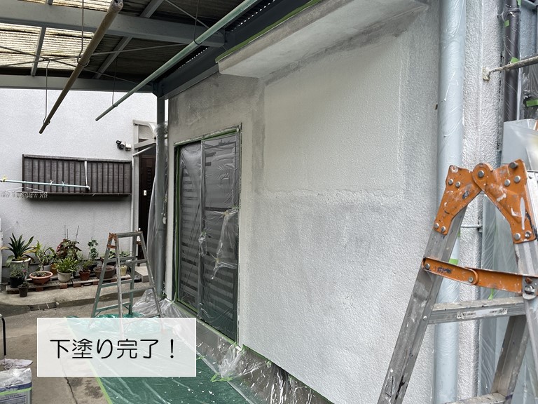 岸和田市の外壁塗装の下塗り完了