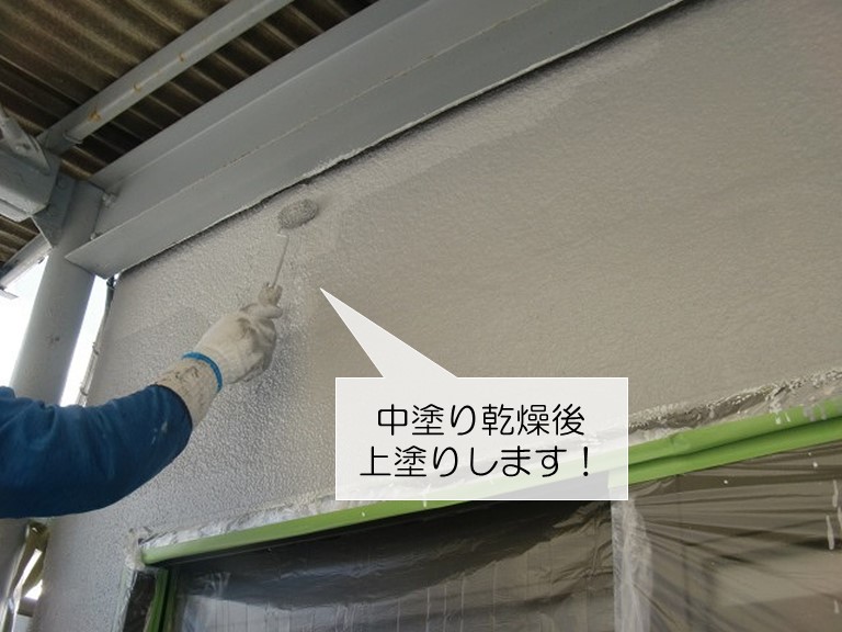 岸和田市の外壁塗装の上塗り
