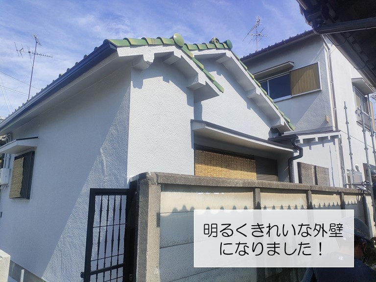 岸和田市の外壁塗装で明るい外観に