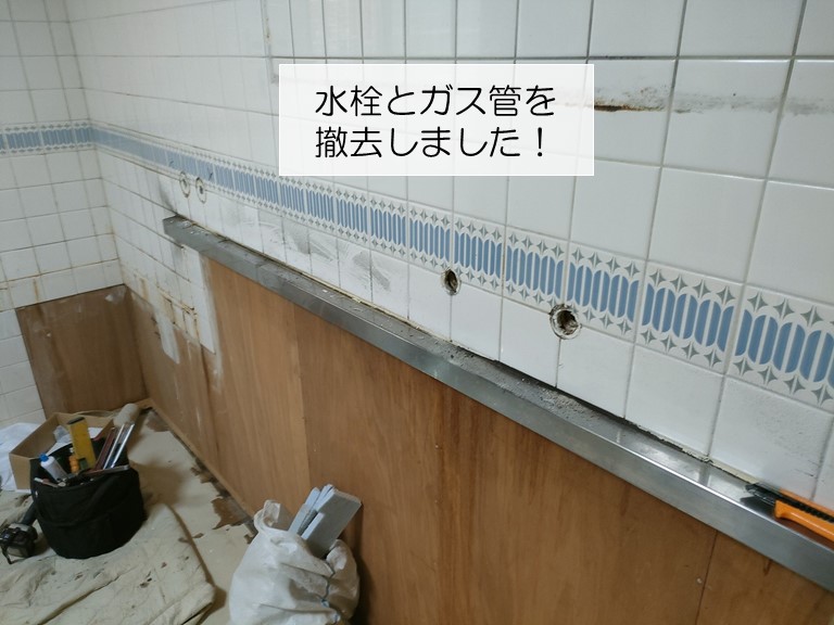 和泉市の水栓とガス管を撤去